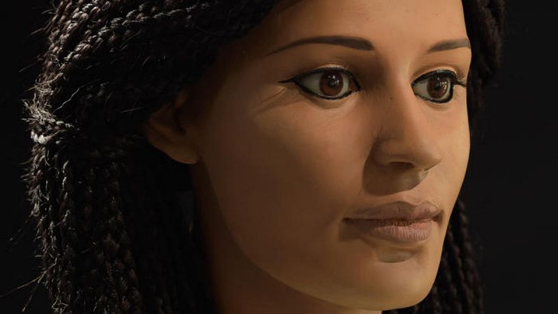 Reconstruyen la cabeza momificada de una joven egipcia de 18 años
