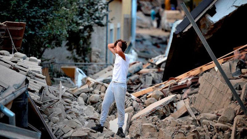 Un terremoto de magnitud 6 deja cientos de muertos y desaparecidos en el centro de Italia