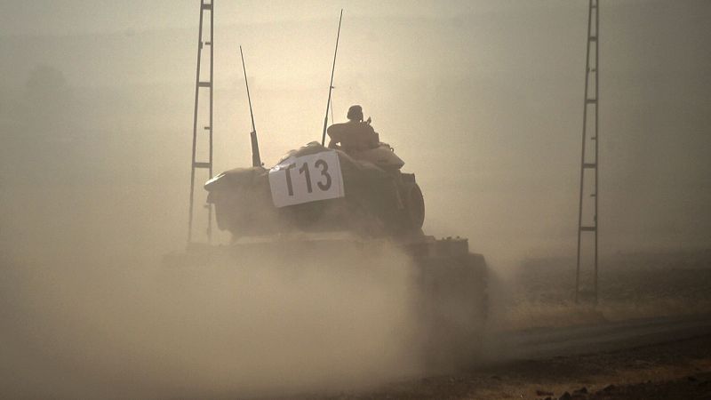 Turquía lanza una ofensiva terrestre en Siria contra el EI y las milicias kurdas