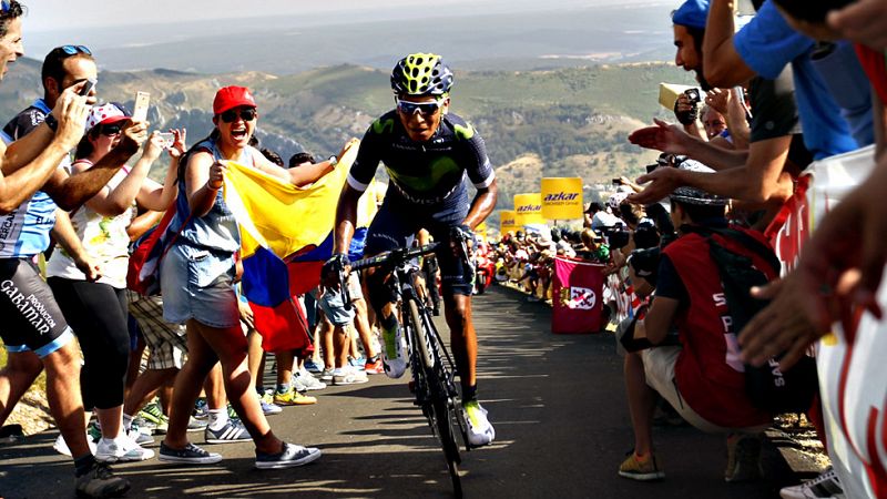 Nairo Quintana se viste de rojo en La Camperona a lo grande