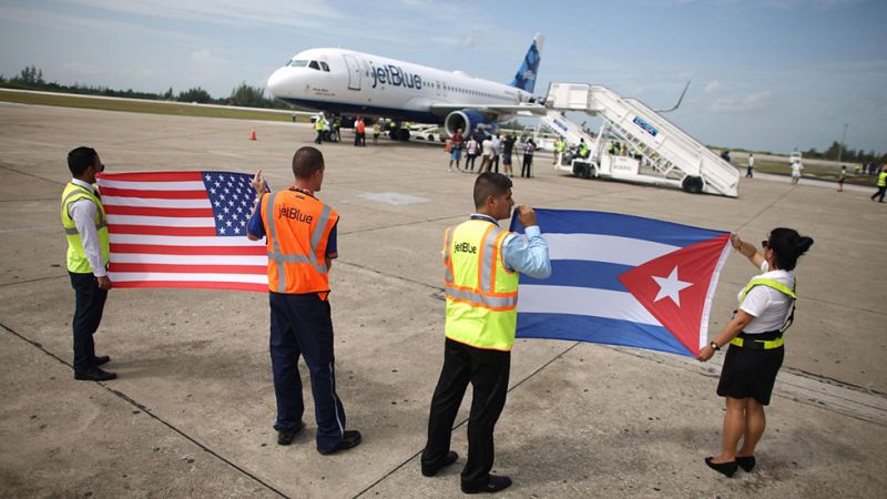 Aterriza en Cuba el primer vuelo regular procedente de Estados Unidos desde 1961