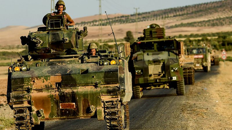 Carros de combate turcos entran en el enclave kurdosirio de Kobani