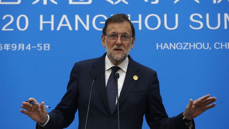 Rajoy "perseverará" para ser investido y cree que la negociación de PSOE con Podemos y C's  "no tiene sentido"