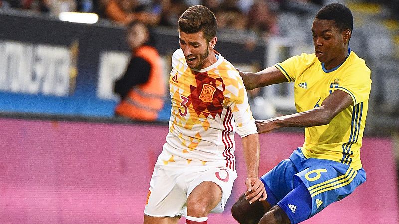 España se aleja del Europeo de Polonia tras dejarse empatar al final