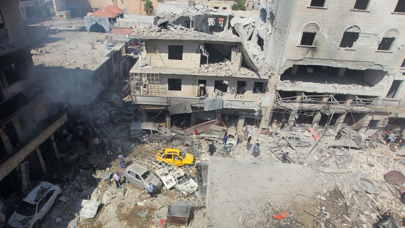 Al menos 90 muertos por bombardeos de aviones no identificados en el norte de Siria
