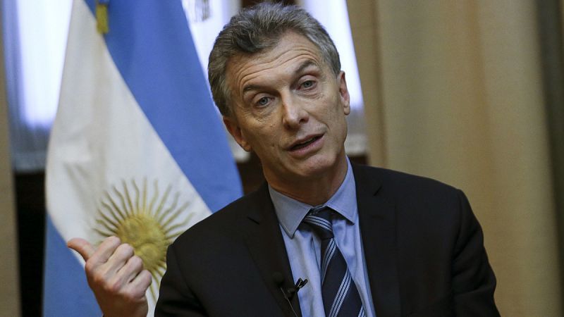 El Gobierno de Macri presenta su primer presupuesto que contempla un crecimiento del 3,5% en 2017 y una inflación del 17%