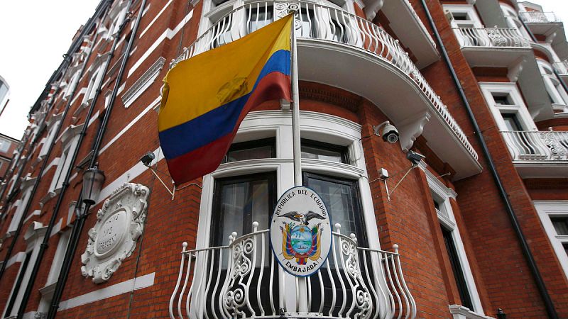 Ecuador ratifica la vigencia del asilo concedido a Julian Assange