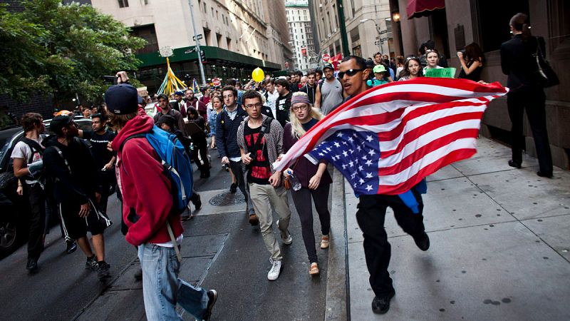 Indignados de 'Ocupa Wall Street' celebran en Nueva York su quinto aniversario