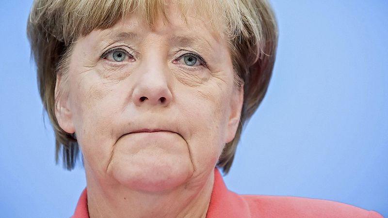 Merkel asume la responsabilidad por la debacle electoral en Berlín