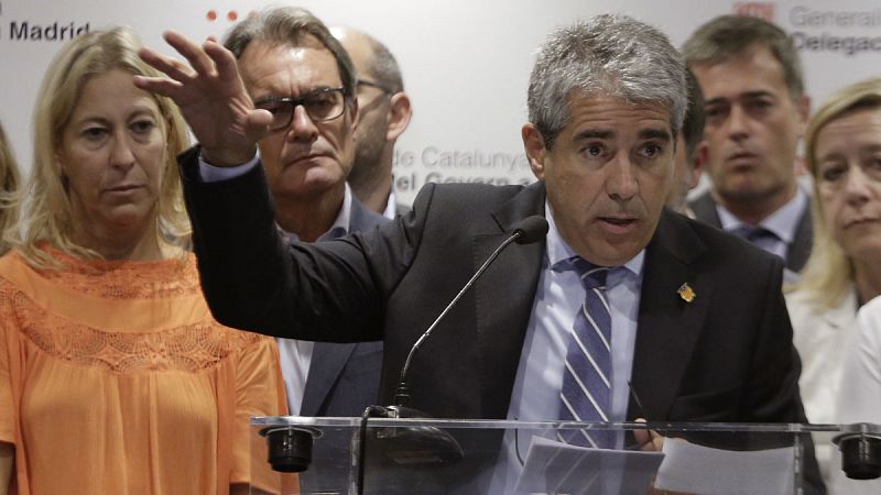 Homs asegura que un "intermediario en nombre del Gobierno" propuso un pacto para evitar la querella por el 9N