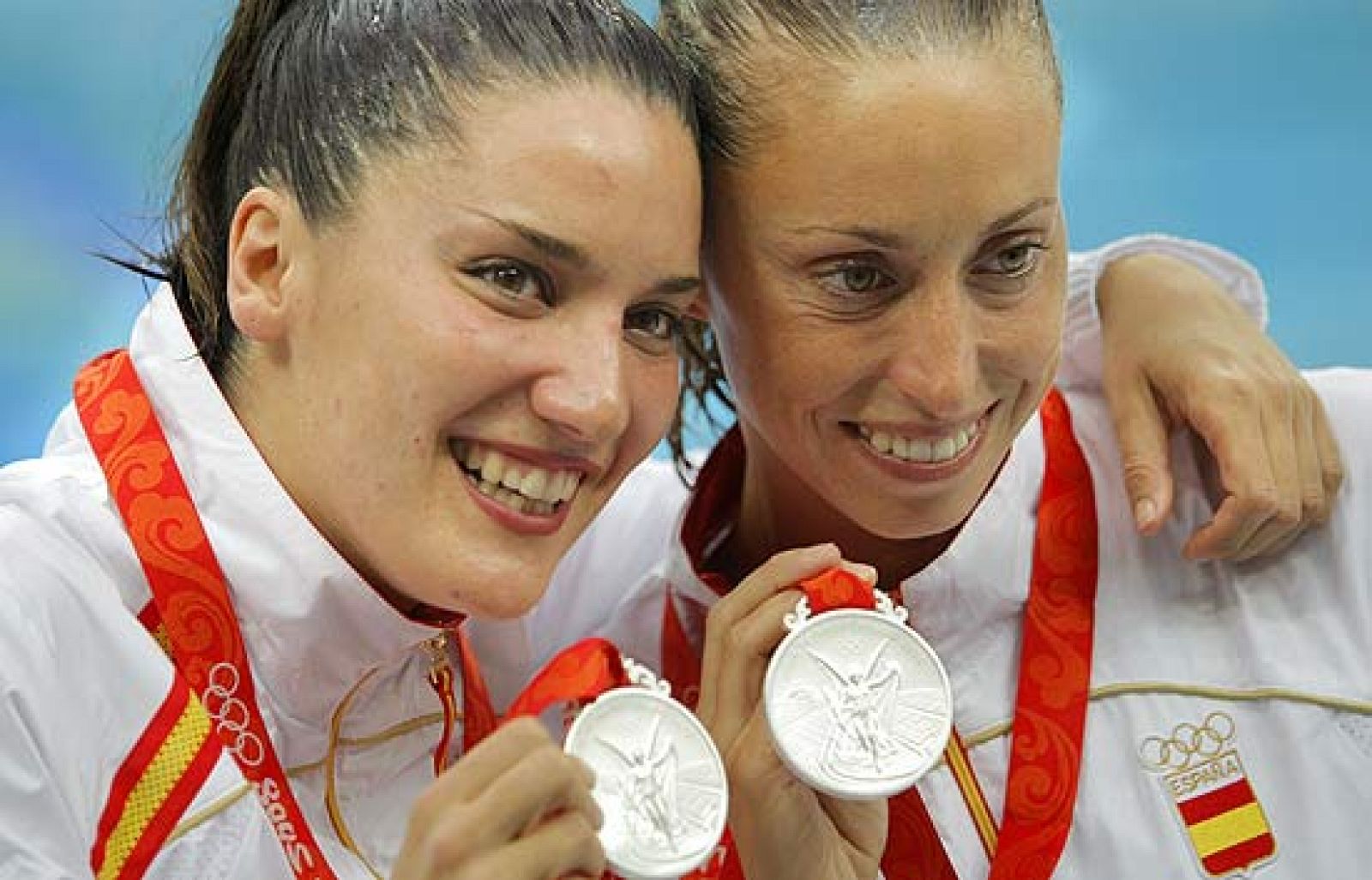 El dúo español ha conseguido la primera medalla de la natación sincronizada para nuestro país.