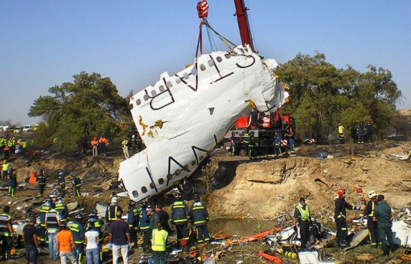 Ya son 153 los fallecidos en el accidente del avión en Barajas