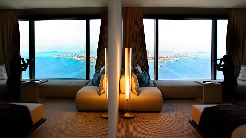 Las estancias en hoteles crecieron un 5,4% este verano, según el INE