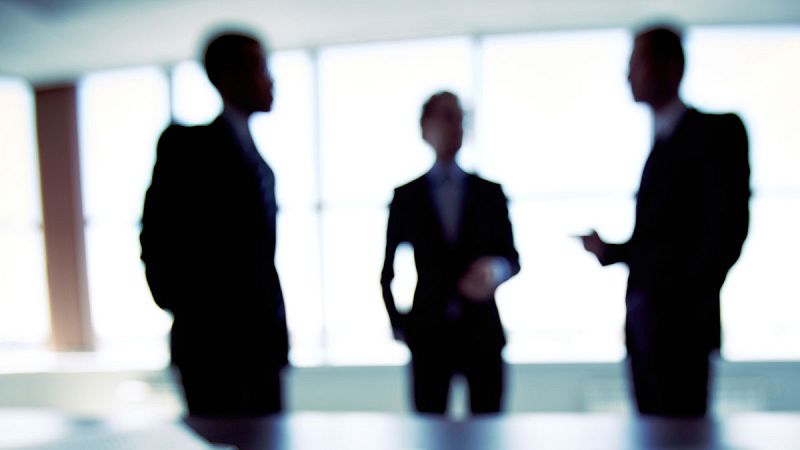 El sueldo de los consejeros de empresas cotizadas subió un 8,2% en 2015 hasta 344.000 euros de media