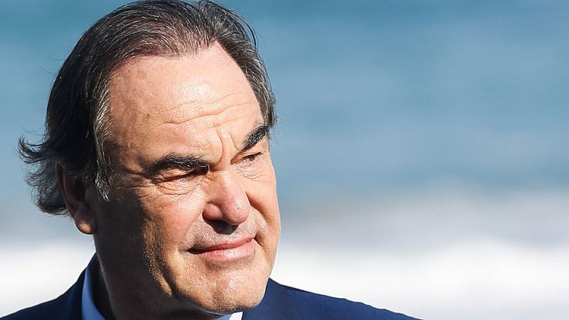 Oliver Stone: "Obama se ha doblegado al sistema"