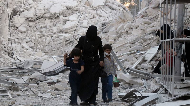 Un testigo en Alepo: "Hay ataques aéreos matando cada segundo"