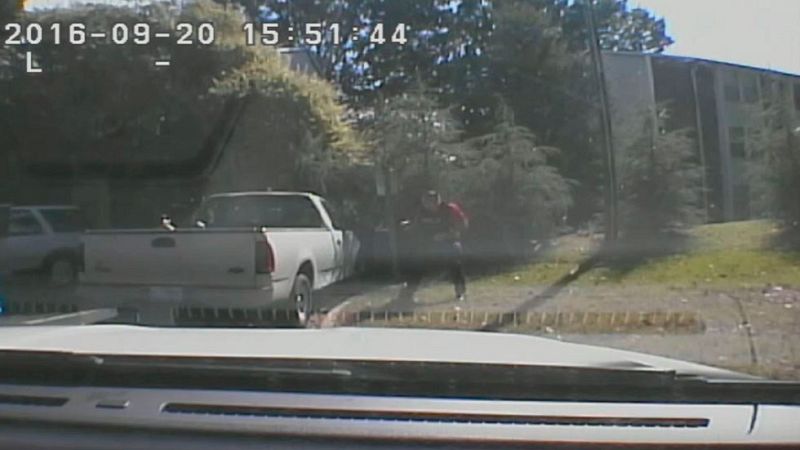 La Policía de Charlotte publica sus primeros vídeos de la muerte de Keith Scott