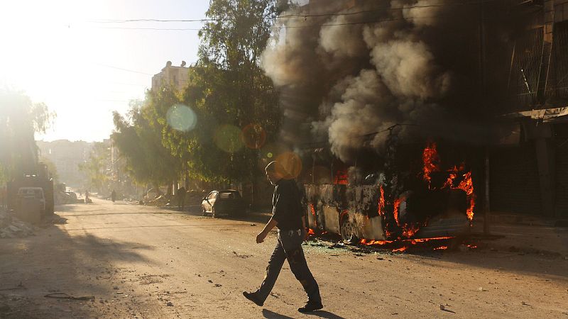 La aviación siria bombardea sin pausa a los rebeldes de Alepo
