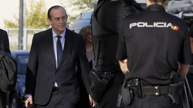 Rodríguez Ponga dice que su tarjeta de Caja Madrid era una remuneración que no debía justificar