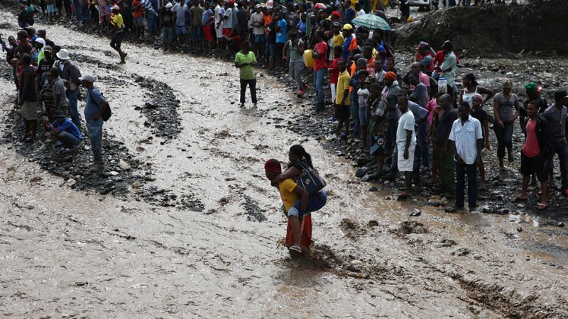El huracán Matthew deja medio millar de muertos en una Haití aún no recuperada del terremoto de 2010