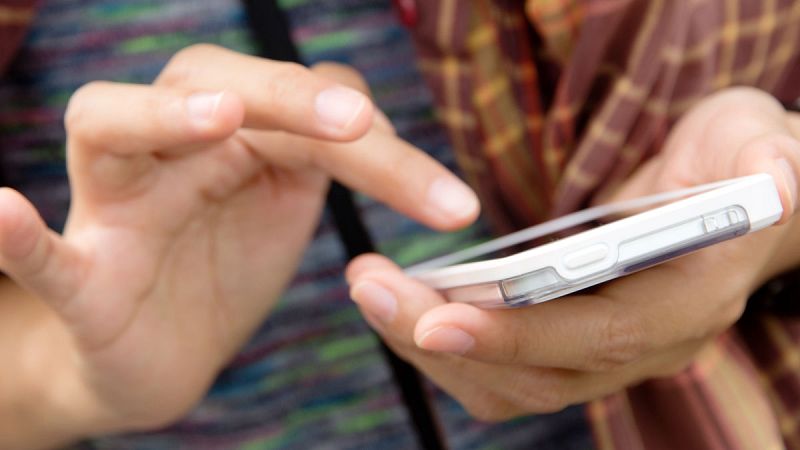 Tres detenidos por exigir a una niña de 12 años imágenes de contenido sexual por internet