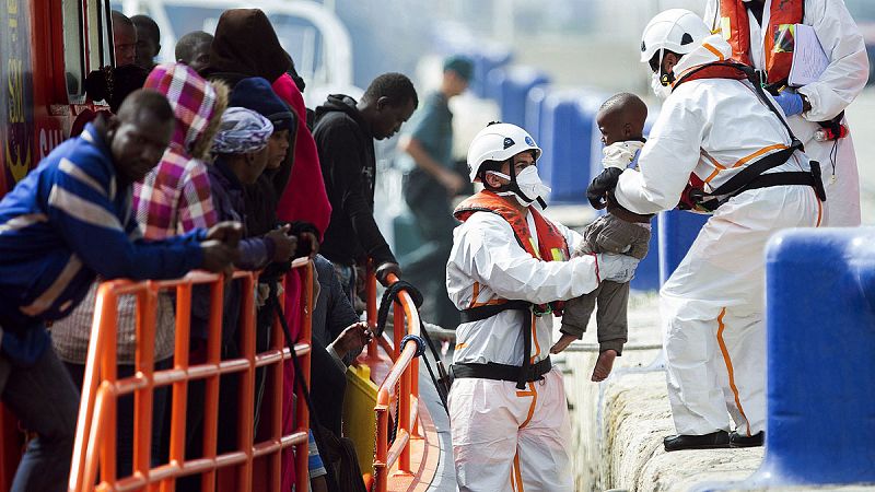 Unos 200 inmigrantes son rescatados en las costas españolas en las últimas horas