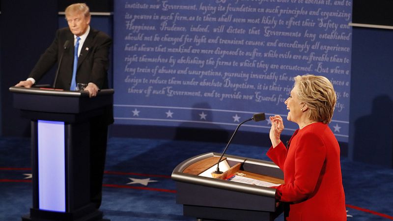 Aumenta la presión sobre Trump antes del segundo debate con Clinton