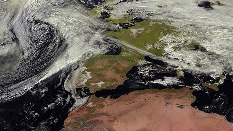 Llegan a España las primeras lluvias generalizadas del otoño con 15 provincias en alerta