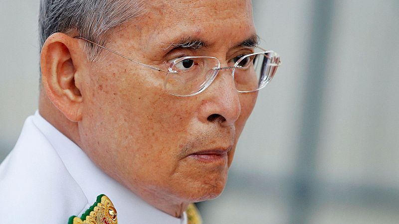 Muere el rey Bhumibol de Tailandia, el monarca que más años ha estado en el trono