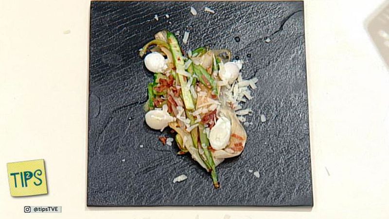 Receta de Tallarines de esparragos con huevos de codorniz