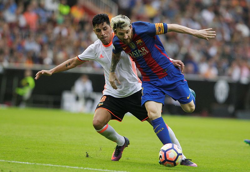 El Barça gana 'in extremis' al Valencia en un partido trepidante
