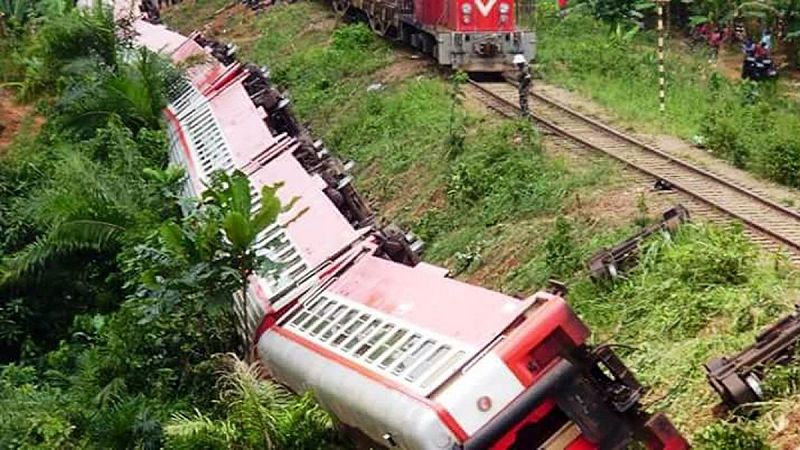 Al menos 55 muertos y más de 500 heridos al descarrilar un tren en Camerún