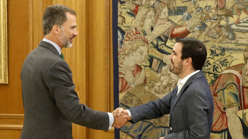 Garzón critica ante el rey que el PSOE prefiera ser "guardia pretoriana" para que gobierne Rajoy