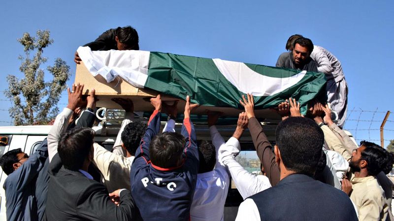 Al menos 62 muertos y más de 100 heridos en Pakistán en un atentado contra una academia policial