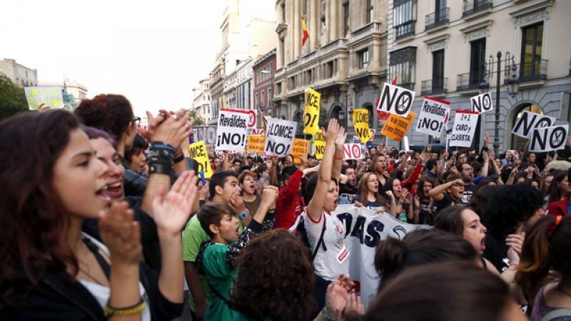 Miles de estudiantes se manifiestan contra las reválidas de ESO y Bachillerato de la LOMCE