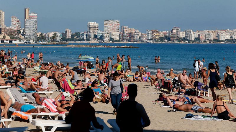 España recibe 60,3 millones de turistas internacionales hasta septiembre, un 10,1% más que un año antes