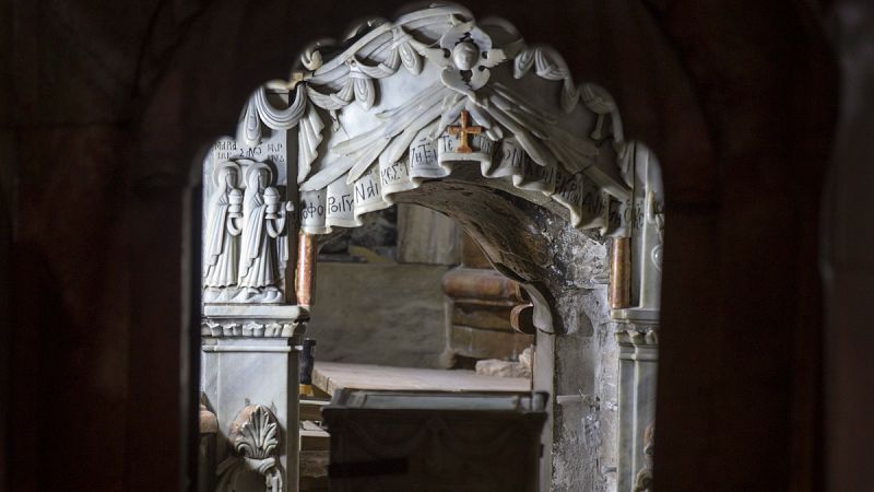 La lápida original de Jesús sale a la luz por primera vez en cinco siglos