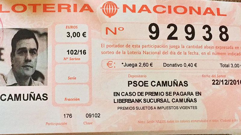 El PSOE de Camuñas vende Lotería de Navidad con la cara de Sánchez para reclamar su liderazgo