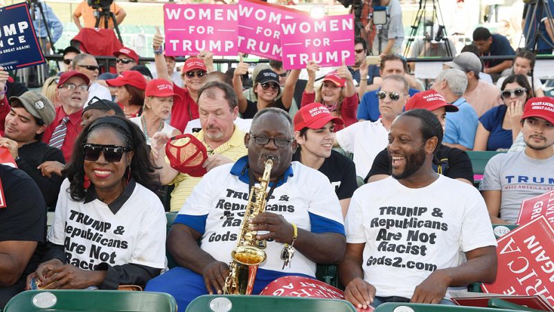 Trump alienta a sus seguidores de Florida mientras que Clinton apuesta por Arizona