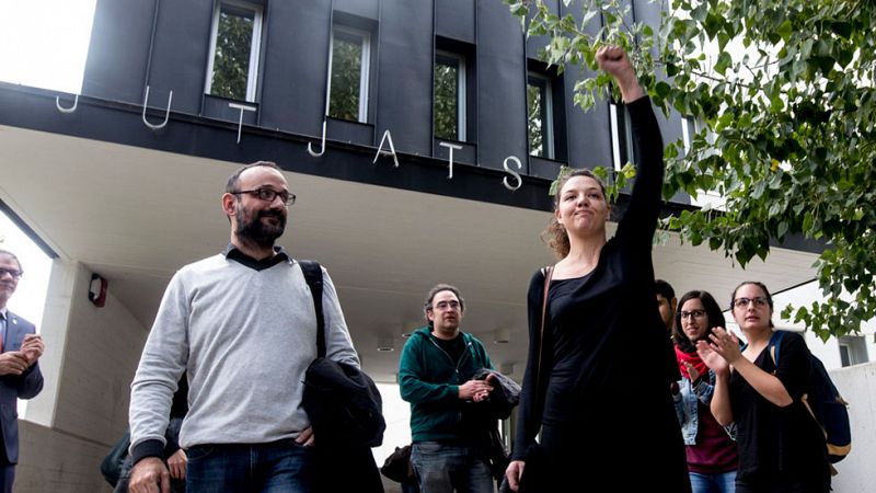 La alcaldesa de Berga califica su detención de "antidemocrática" y que afecta a "todo el pueblo catalán"