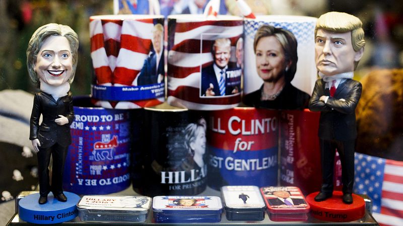 Clinton aventaja a Trump en el voto anticipado mientras que el magnate confía en la jornada electoral