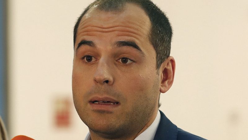 C's exige incluir un complemento salarial y libros de texto gratis y en los Presupuestos