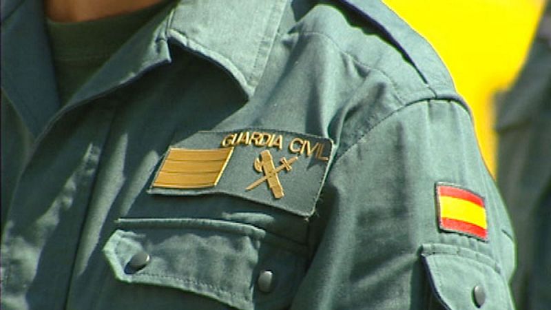 Denuncian al jefe de la Guardia Civil en Cantabria por obligar a agentes femeninas a usar chalecos antibalas no adaptados