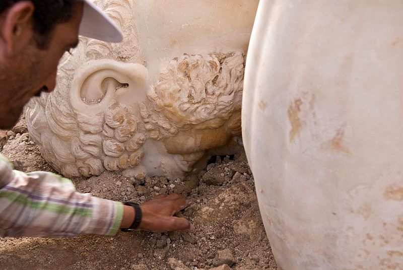 Descubierta una escultura colosal del emperador Marco Aurelio en unas excavaciones en Turquía