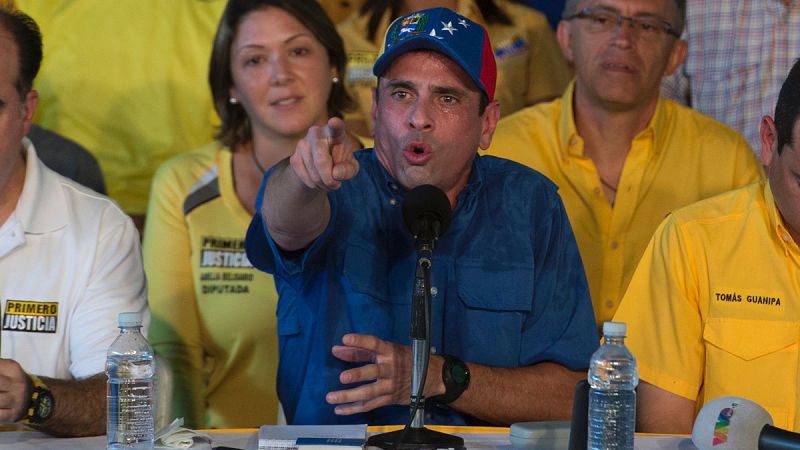 Capriles llama a retomar las manifestaciones contra Maduro en las calles venezolanas