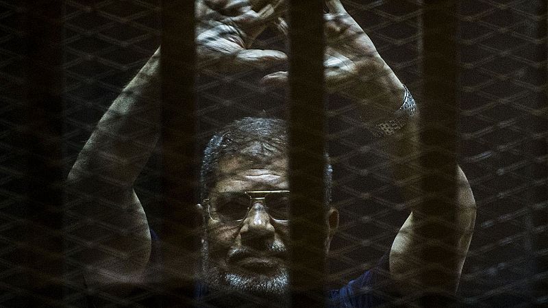 La justicia egipcia anula la condena a muerte del expresidente Morsi