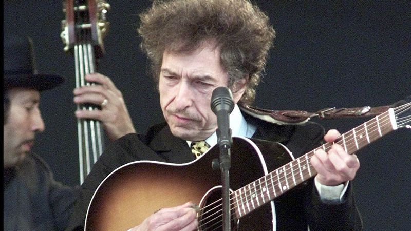 Bob Dylan no irá a recoger el Premio Nobel de Literatura
