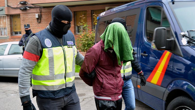 Detenidos en Madrid y Barcelona dos marroquíes "plenamente integrados" en el Estado Islámico
