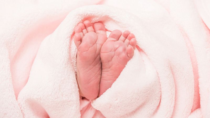 Detenidos los padres y otras cuatro personas por la muerte de un bebé en Marbella