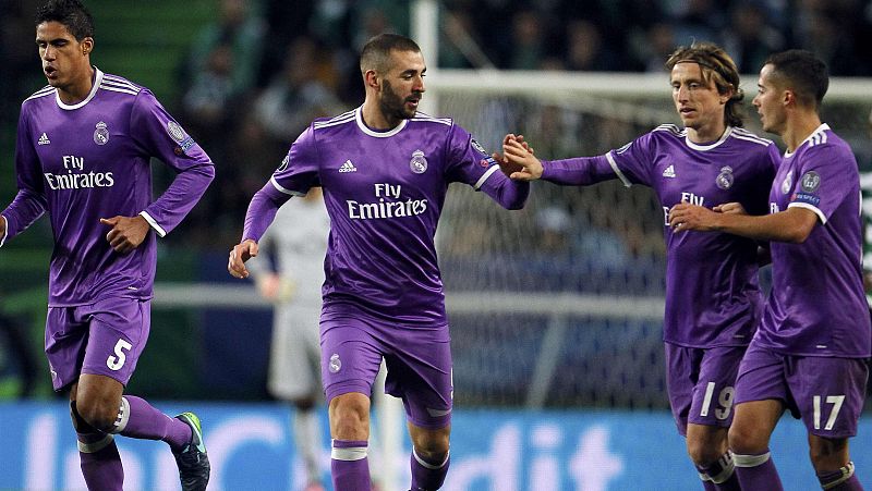 Benzema salva al Madrid en Lisboa y pasa a octavos